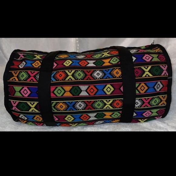 Limited Edition Hiptipico Colorful Duffle Bag - Picture 4 of 9